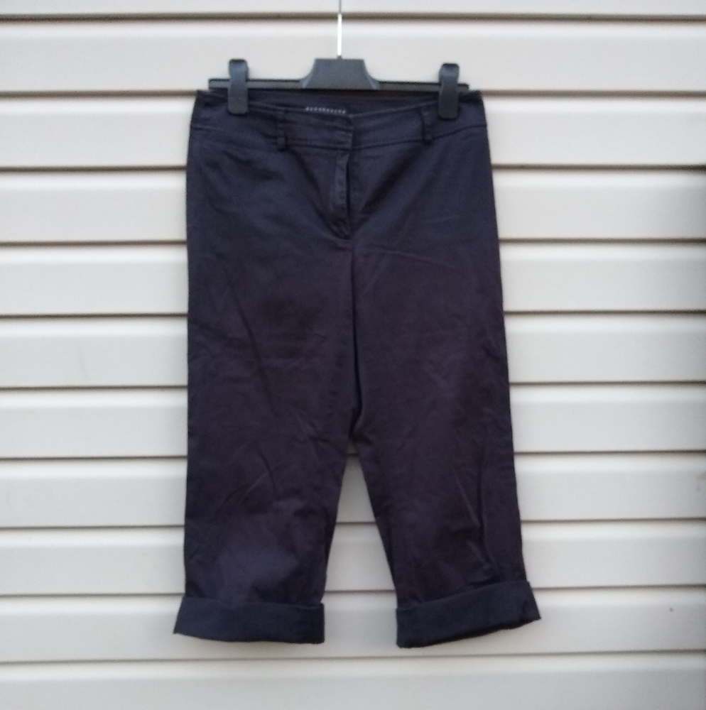 Apostrophe stretch capri